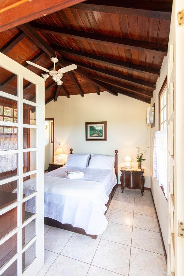 Casa com piscina na melhor localização de Búzios -WIFI 500MB, SMART TV 4K - agua e luz cobrados a parte Exterior foto