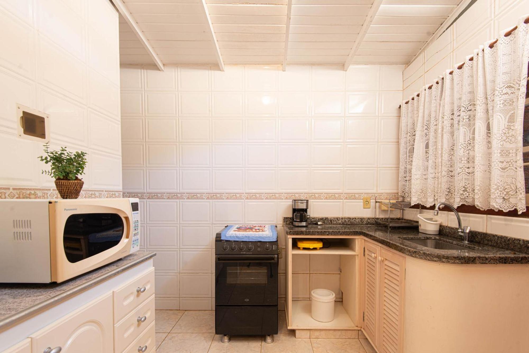 Casa com piscina na melhor localização de Búzios -WIFI 500MB, SMART TV 4K - agua e luz cobrados a parte Exterior foto