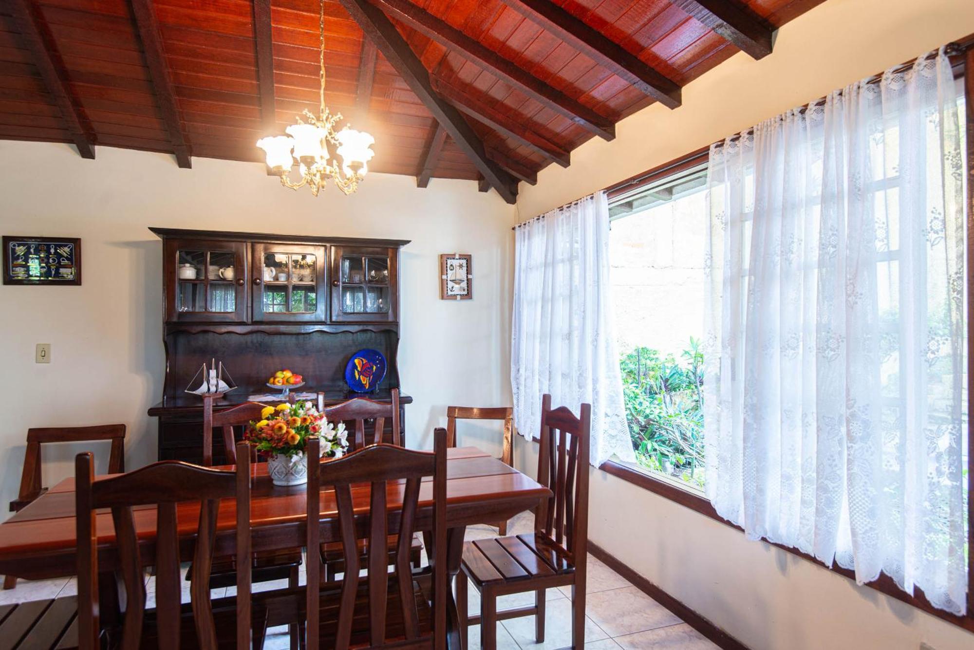Casa com piscina na melhor localização de Búzios -WIFI 500MB, SMART TV 4K - agua e luz cobrados a parte Exterior foto